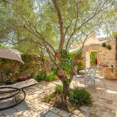 Nina Large Private Pool Ac Wifi * Scicli