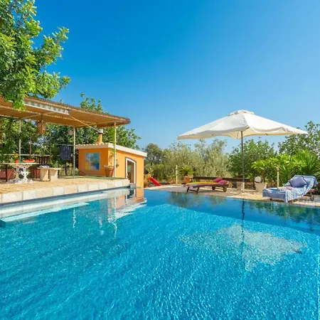Nina Large Private Pool Ac Wifi Villa
