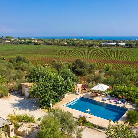 Nina Large Private Pool Ac Wifi